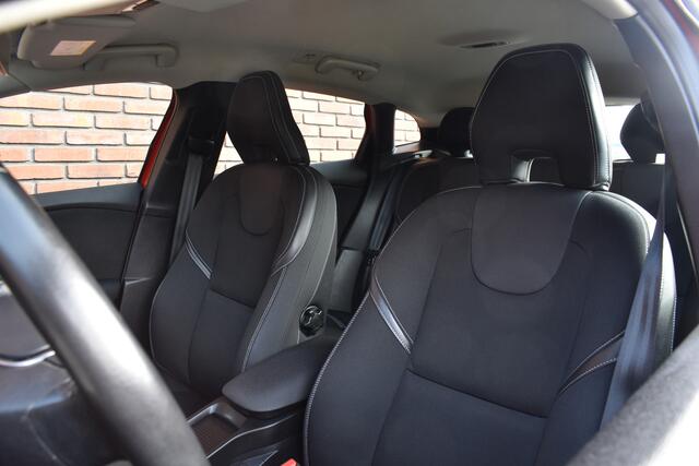 Volvo V40 T2 122PK Nordic+ | Standkachel | Volvo on Call |