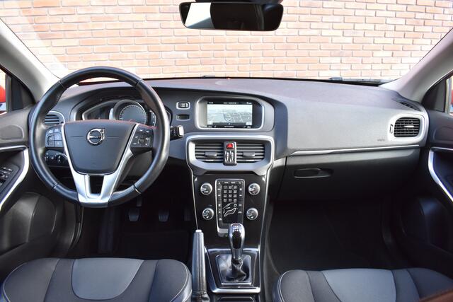 Volvo V40 T2 122PK Nordic+ | Standkachel | Volvo on Call |