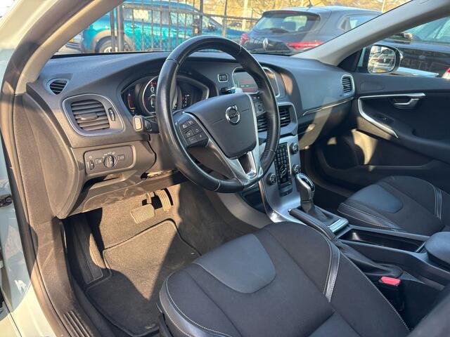 Volvo V40 1.5 T2 Nordic+ | Automaat | Licht metaal | Sportstoelen