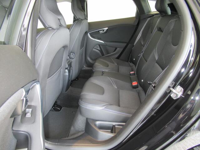 Volvo V40 1.5 T2 Automaat Polar+ Navigatie, stoelverwarming
