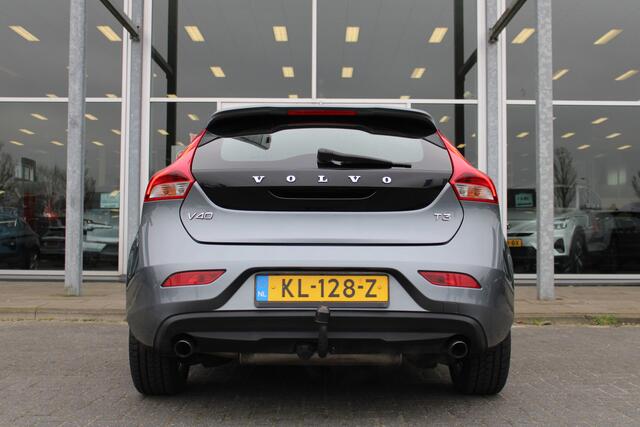 Volvo V40 1.5 T3 Momentum | Standkachel | Trekhaak | Parkeersensoren achter | Verw. Voorstoelen