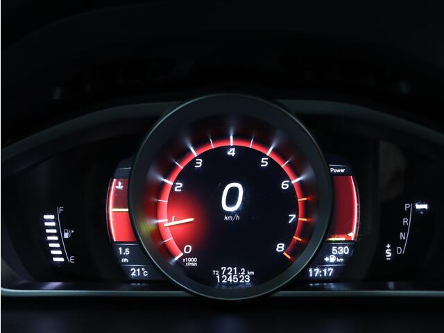 Volvo V40 T3 Automaat Polar+ Sport R-Design / Elektr. bed. stoel / Standkachel / Leder / Pan. dak / Harman Kardon / Park pilot / Stoelverwarming