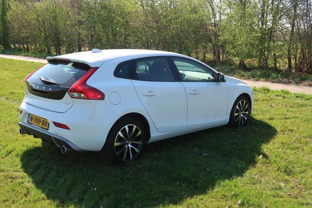Volvo V40 2.0 T3 R-Design CAMERA NAVI
