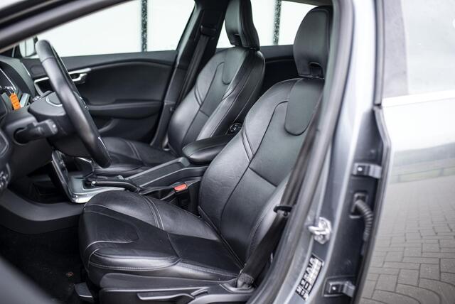 Volvo V40 1.5 T3 Inscription | Trekhaak | Lederen bekleding | Cruise Control | Parkeersensoren | LED | 17" | Climate Control |