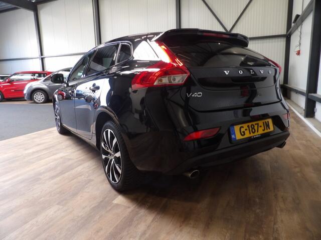 Volvo V40 T3 automaat - navigatie - panoramadak - camera