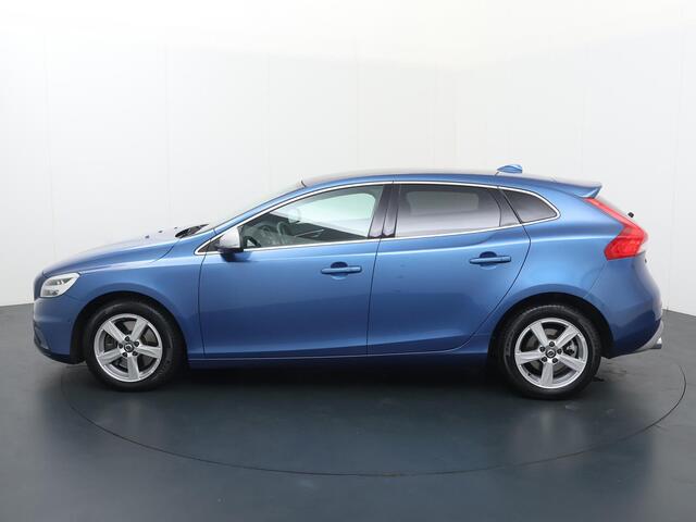 Volvo V40 1.5 T3 Polar+ Sport | 152 PK | Climate control | R-design | LED verlichting | Premium audio installatie |