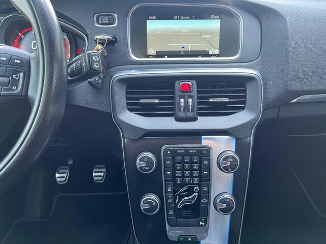 Volvo V40 2.0 D2 R-DESIGN / NAVI / HALF LEDER / LED / PDC / CRUISE CTR.
