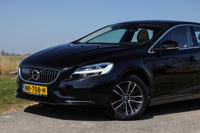 Volvo V40 2.0 T2 Nordic+ ? Leder ? Pano ? LED
