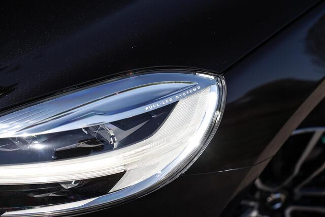 Volvo V40 2.0 T2 Nordic+ ? Leder ? Pano ? LED