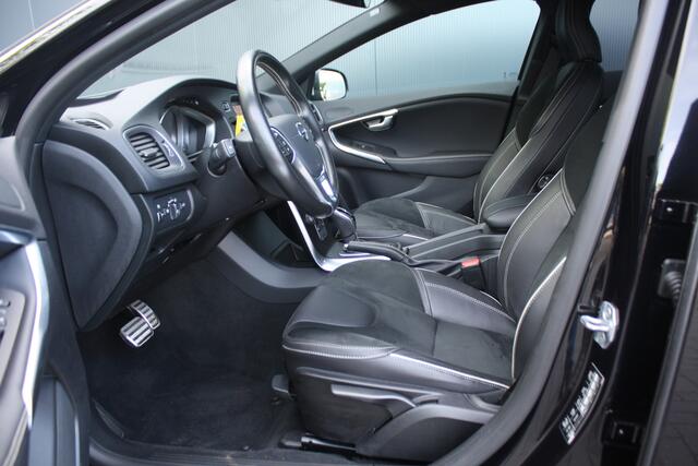 Volvo V40 1.5 T3 Polar+ Sport R-DESIGN - NAVIGATIE - PANORAMADAK - PDC - STOELVERWARMING