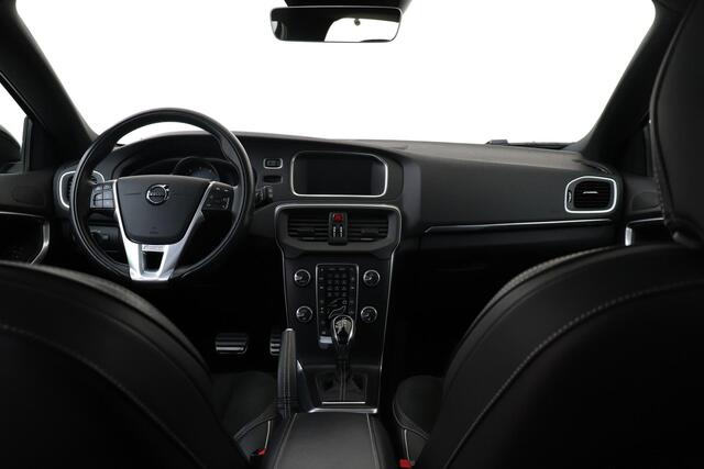 Volvo V40 T3 AUT. POLAR+ SPORT -PANO.DAK|KEY-LESS|HARMAN/KARDON|CAMERA|STANDKACHEL
