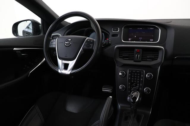 Volvo V40 T3 AUT. POLAR+ SPORT -PANO.DAK|KEY-LESS|HARMAN/KARDON|CAMERA|STANDKACHEL