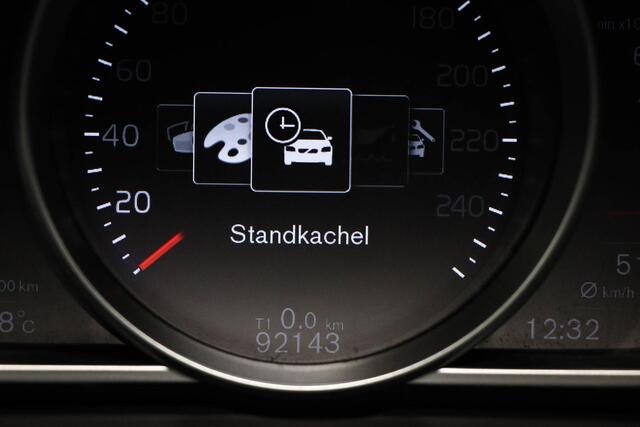 Volvo V40 1.5 T3 Polar+ Sport | PANORAMADAK | STANDKACHEL | TREKHAAK | 18"
