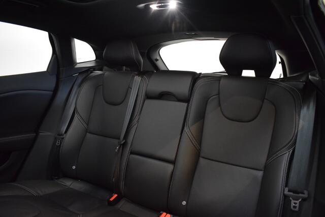 Volvo V40 T3 153pk AUT6 Polar+ R Design Leer/ Pano/ Camera/ Schakelflipper/ Stoelverw./ Harman Kardon
