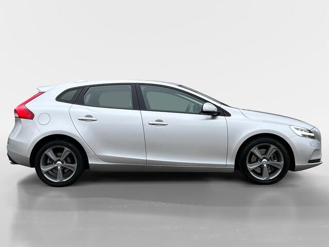 Volvo V40 1.5 T3 Nordic+ | AUTOMAAT | TREKHAAK | STOELVERWARMING | ALL SEASON |
