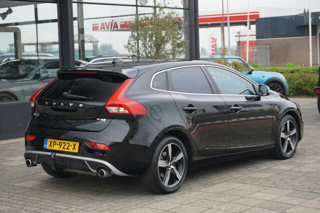 Volvo V40 1.5 T3 Polar+ Sport | R-design | H&K | Pano