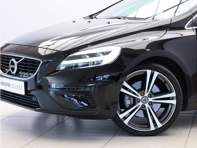 Volvo V40 T3 Automaat Polar+ Sport R-Design / Afneembare Trekhaak/ Standkachel / Panoramadak / 19" velgen / Harman Kardon / Verwarmbare Voorstoelen / Getint Glas /