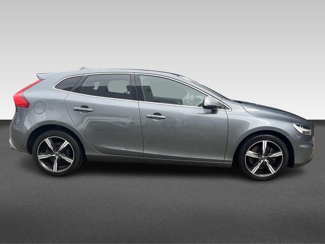 Volvo V40 1.5 T3 Polar+ Sport | automaat | dealer onderhouden | Harman Kardon