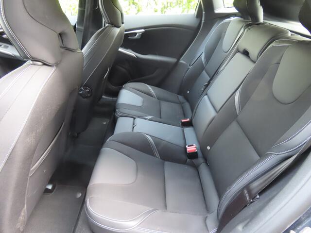 Volvo V40 2.0 D2 120pk *Facelift*LED*Navi*ECC*