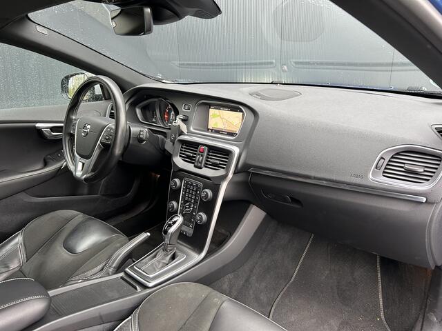 Volvo V40 1.5 T3 R-Design PANO DAK CAMERA ALCANTARA PARK ASSIST LED NAVI CRUISE ECC TREKHAAK