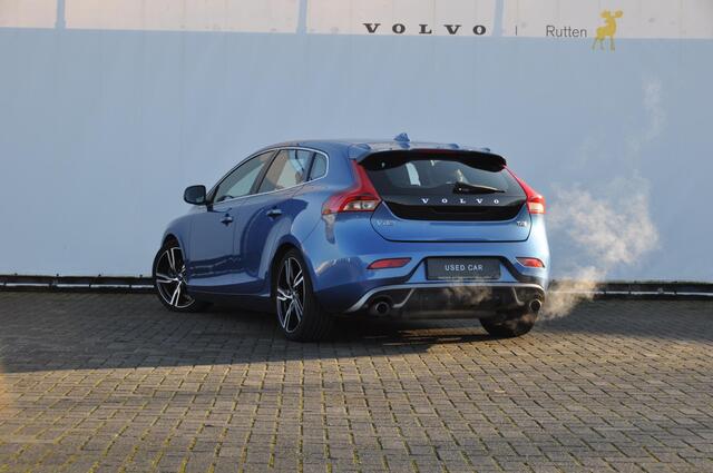 Volvo V40 T4 190PK handgeschakeld Business Sport Cruise control / Standkachel / Parkeersensoren achter / Bluetooth / Navigatie / Stoelverwarming /