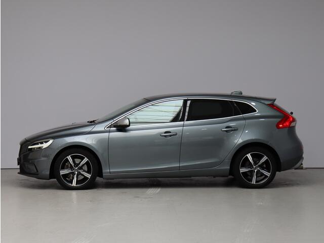 Volvo V40 T3 Polar+ Sport R-Design / Standkachel / Pan. dak / Harman Kardon / Stoelverwarming / Park assist v+a+pilot
