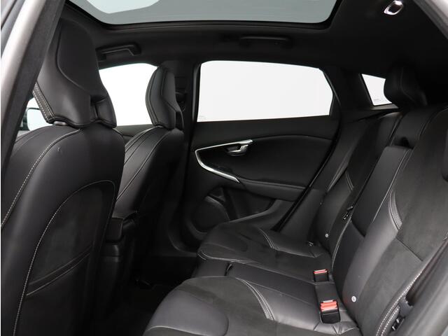 Volvo V40 T3 Polar+ Sport R-Design / Standkachel / Pan. dak / Harman Kardon / Stoelverwarming / Park assist v+a+pilot