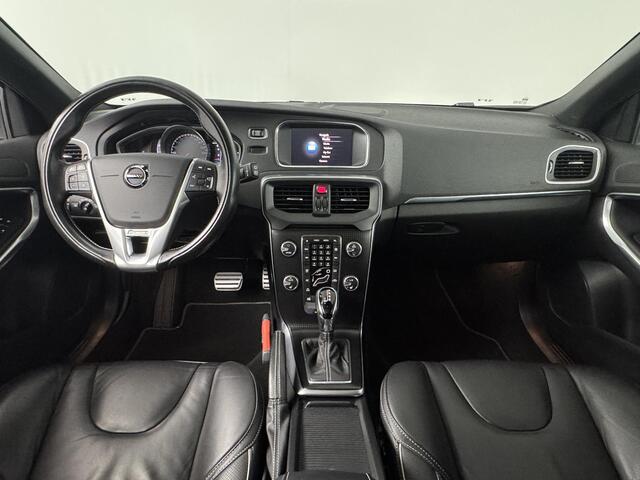 Volvo V40 1.5 T3 Polar+ Sport | Panoramadak | Trekhaak | Achteruitrijcamera |