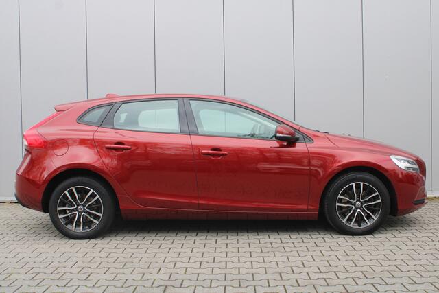 Volvo V40 2.0 T2 Nordic+ | Leder | Standkachel | Stoelverwarming