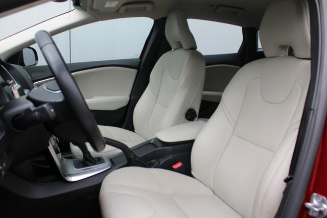 Volvo V40 2.0 T2 Nordic+ | Leder | Standkachel | Stoelverwarming