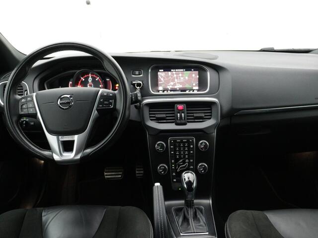 Volvo V40 2.0 D3 Edition+