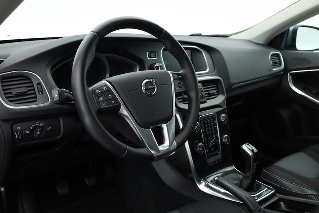Volvo V40 2.0 T2 Nordic+ | Navi | Stoelverw. | LED | Cruise | PDC A |