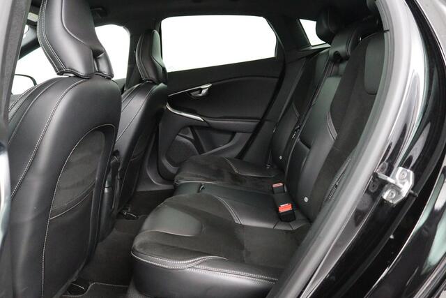 Volvo V40 2.0 T4 Sport | Stoelverwarming | Full LED | Navigatie | Leder/Alcantara | Climate control | Parkeerhulp | Cruise control | R Design