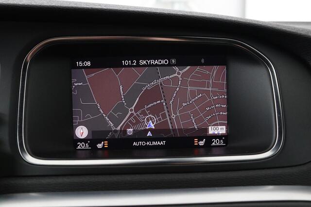 Volvo V40 2.0 T4 Sport | Stoelverwarming | Full LED | Navigatie | Leder/Alcantara | Climate control | Parkeerhulp | Cruise control | R Design