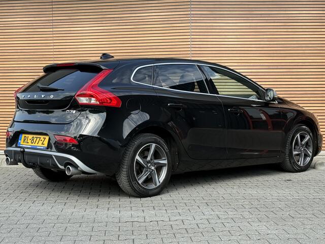 Volvo V40 2.0 D3 Business Sport Panodak / Leer / Led / Lm Velgen / Clima / Trekhaak