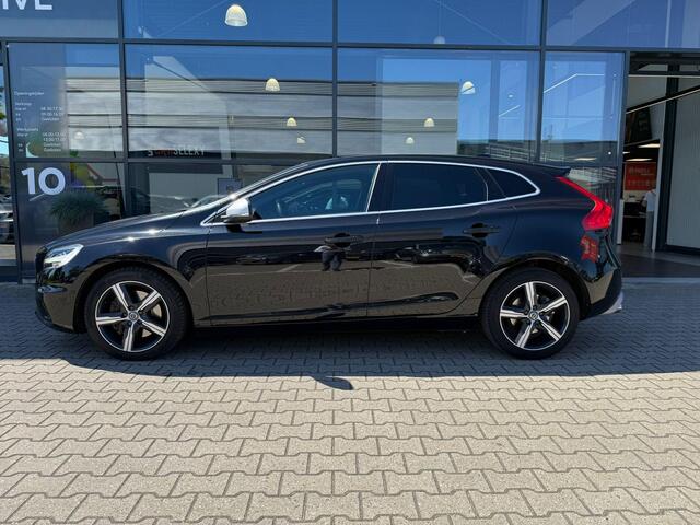 Volvo V40 1.5 T3 Polar+ *Trekhaak & Panoramadak*