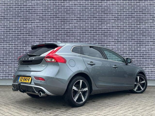 Volvo V40 1.5 T3 Polar+ Sport | Panoramadak | 17" Velgen | Parkeercamera | Trekhaak | Harman Kardon | Navigatie |