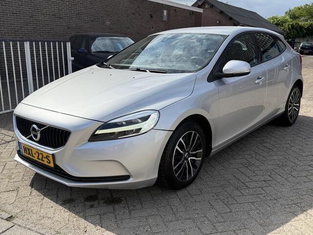 Volvo V40 2.0 T2 Momentum