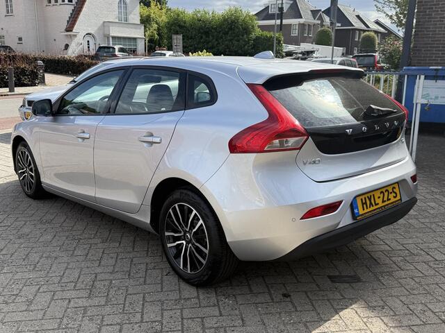 Volvo V40 2.0 T2 Momentum
