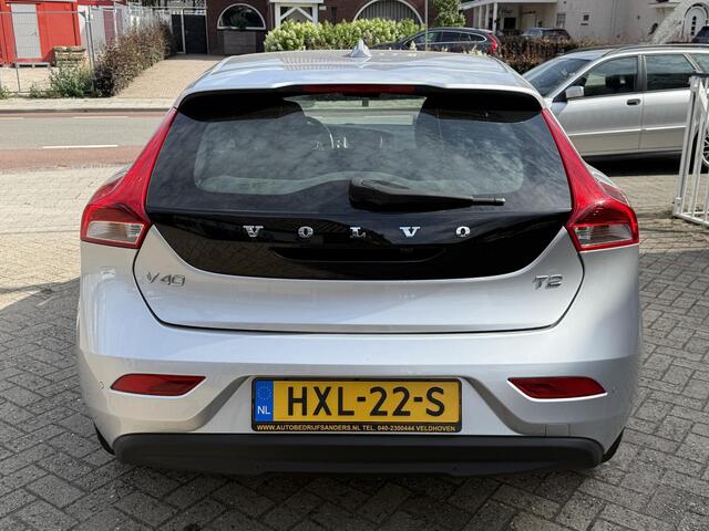 Volvo V40 2.0 T2 Momentum
