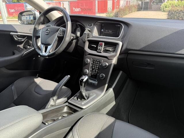 Volvo V40 2.0 T2 Momentum