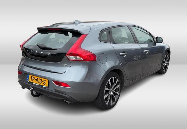 Volvo V40 2.0 T3 Dynamic Edition / Trekhaak / Navigatie / Parkeerhulp achter / 17'' / Stoelverwarming / Cruise Control