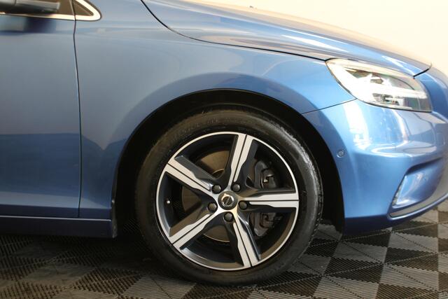 Volvo V40 1.5 T3 Polar+ Sport |Pano|Stoelverwarming|Trekhaak|