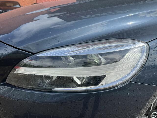 Volvo V40 2.0 T2 Kinetic // FULL LED // NAVI // PDC // CLIMA // BLUETOOTH //