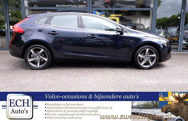 Volvo V40 2.0 T2 150 pk Summum, Panoramadak, Leer, Trekhaak, Stoelverwarming, Elektr. stoel