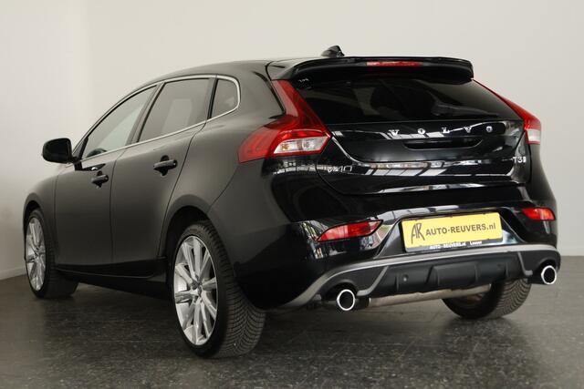 Volvo V40 1.5 T3 R-Design / Panorama / HarmanKardon / LED / Trekhaak