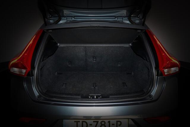 Volvo V40 T2 Aut. EDITION Plus FULL LED | LEDER | NAVI | LMV