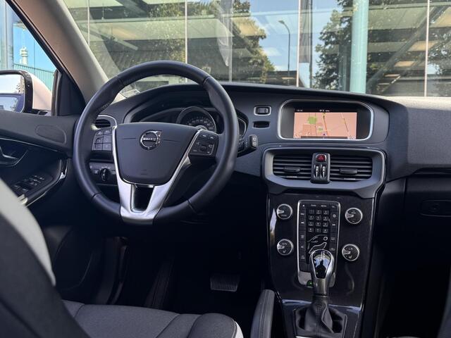 Volvo V40 1.5 T3 Momentum Navigatie | Camera | Stoelverwarming