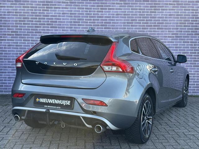 Volvo V40 1.5 T3 Polar+ Sport | Trekhaak | Harman/Kardon | Panoramadak | Parkeercamera | Parkeersensoren | Keyless entry/start | Regensensor | DAB | Extra getint glas |