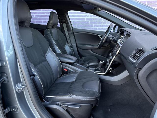 Volvo V40 1.5 T3 Polar+ Sport | Trekhaak | Harman/Kardon | Panoramadak | Parkeercamera | Parkeersensoren | Keyless entry/start | Regensensor | DAB | Extra getint glas |